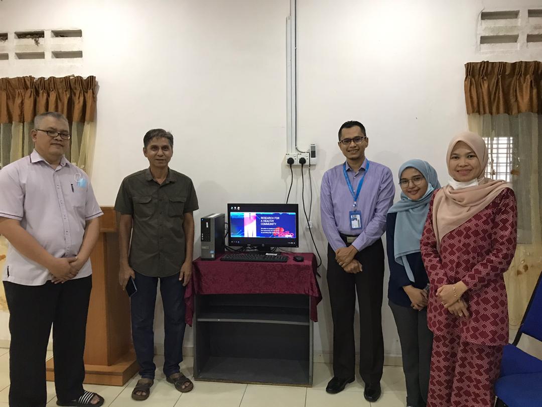 SEACOasia's tweet photo. #SEACO #CommunityEngagement Computer submission to our respondent and community use at three sub-districts in #segamat #Malaysia https://t.co/GSxjyuJzDS