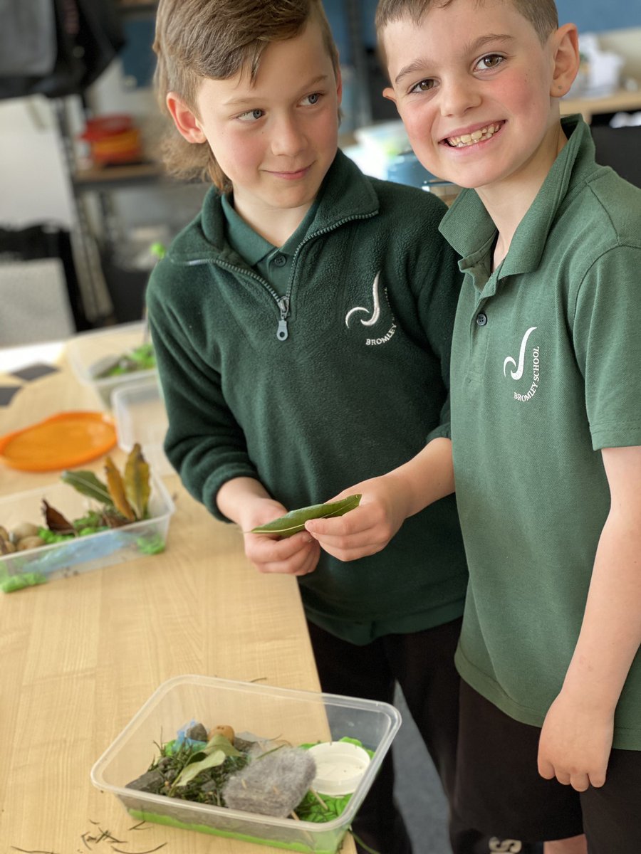 mcleodteach77's tweet photo. Exploring ideas about ‘habitat’ ‘captivity’ and ‘sanctuary’ with Pītau 2 through the true story of Ivan the incredible. They made some great sanctuaries for Ivan. https://t.co/g0zc2AW2aj