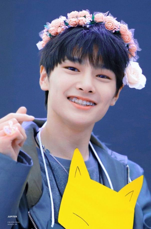 — jeongin’s cute smile; a thread that will lift you up  #StrayKids  #skz