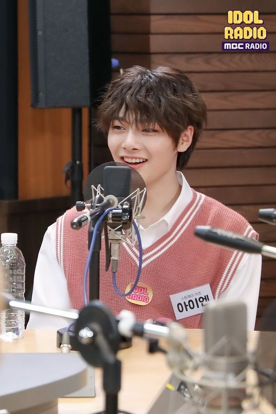 — jeongin’s cute smile; a thread that will lift you up  #StrayKids  #skz