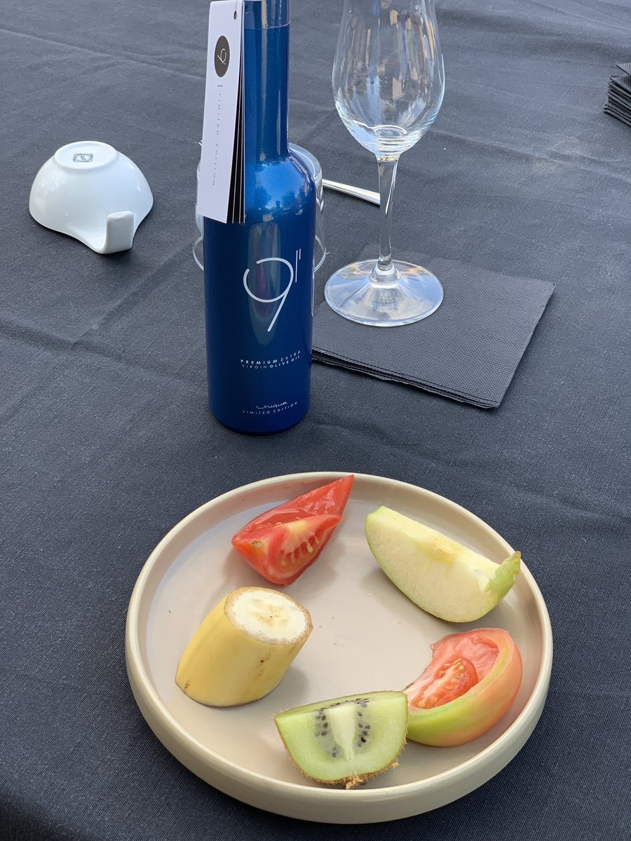 BlogHedonista's tweet photo. Visita al productor de #AOVE #premium #9segons en #esplugacalva dentro de la ruta #Catalunya para #foodies
#inLOVEwithCatalonia
#CatalunyaExperience
#Catalonia
#nousegons https://t.co/gl9qWP7WqZ