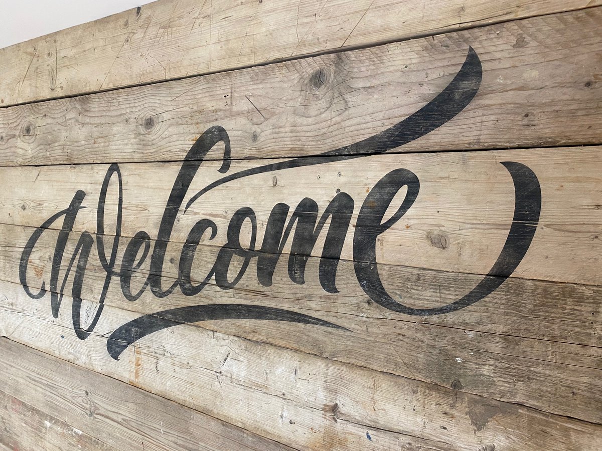 BroadSigns's tweet photo. It’s great to be working in our new premises with our dedicated reception area to welcome you all. Come and find us and be inspired by many of or creative displays. SatNav TN91QG https://t.co/dnO9sGHFyV