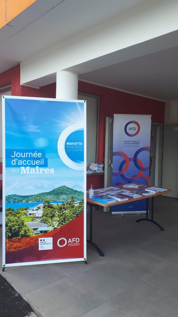 Agence Française de #Développement (AFD) 🇫🇷 🇪🇺 (@afd_france) on Twitter photo #SéminaireMairesMayotte Journée d'accueil des Maires nouvellement élus ou réélus à #Mayotte, que nous organisons en #partenariat avec <a href="/Prefet976/">Préfet de Mayotte</a>.
Aux côtés des #mahorais pour construire ensemble un #DéveloppementLocal juste et durable.
#MondeEnCommun #oceanindien #OutreMer #ODD #SéminaireMairesMayotte Journée d'accueil des Maires nouvellement élus ou réélus à #Mayotte, que nous organisons en #partenariat avec <a href="/Prefet976/">Préfet de Mayotte</a>.
Aux côtés des #mahorais pour construire ensemble un #DéveloppementLocal juste et durable.
#MondeEnCommun #oceanindien #OutreMer #ODD