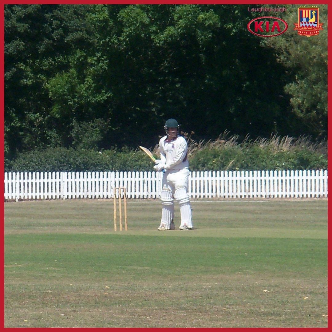 silebytown's tweet photo. ๐| #OnThisDay in 2013...
@DaveTorr1 lead the way with 94 versus Shepshed in the Charity Cup.
Along with Liam Kinchโs 62, we set 251 from 40 before we bowled Shepshed out for 215, winning by 36 runs.
#STCC125 #maroonandgold https://t.co/T7LNFuwiFv