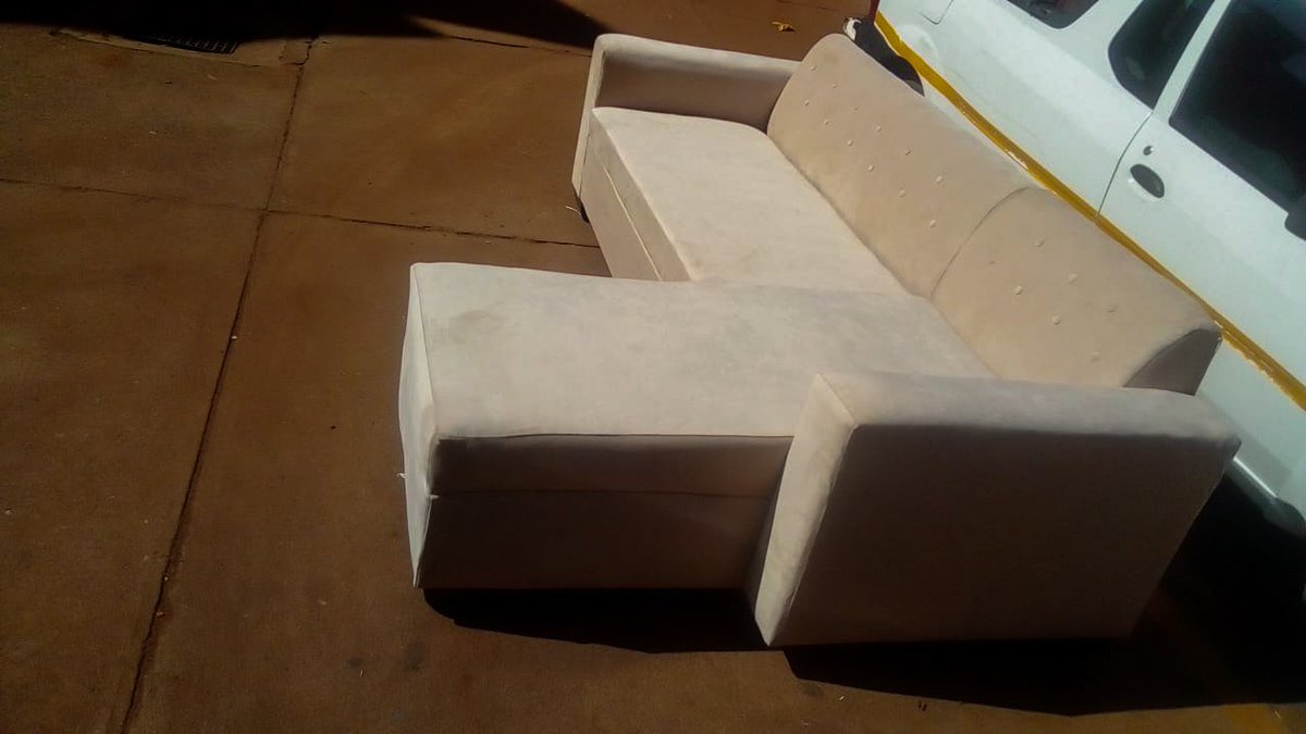 ZambeziGroup's tweet photo. This L shape nude couch going at R4000
Mid month special, wel appreciate nudes at Zambezi.
#BuyBlack #interiordesign #Nudes https://t.co/R90ck8Ct9J