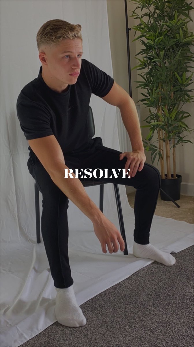 txmsmth's tweet photo. Resolve shoot for the Inizio collection @tommmyphillips 🔥 Pre-order now at https://t.co/NiKXpmUoMn @ResolveStore https://t.co/VC0eo2cSNX