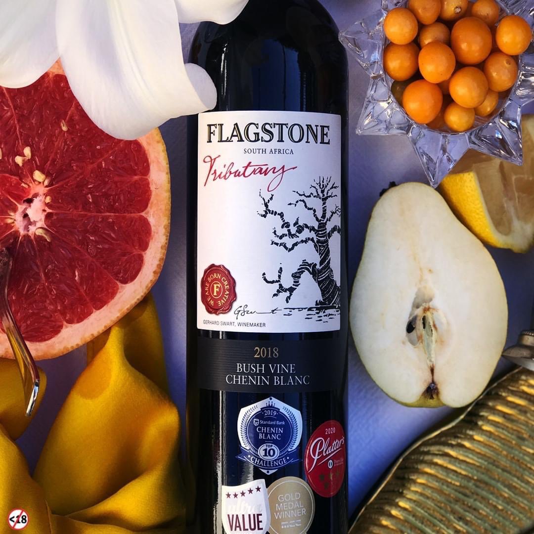 🍷 Full range of the delicious Flagstone wines now in stock! 
-
#flagstonewines #wine #winelover #winetime #vino #redwine #whitewine #wineoclock #winetasting #liquor #liquorsuppliesharare