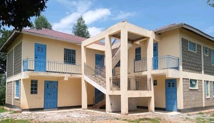 CDFKhwisero's tweet photo. Khwisero West Divisional Headquarters is almost complete at Mulwanda to serve residents from kisa Central and Kisa West  Ward in bid to enhance service delivery 
@KhwiseroC 
@asekamiradi .
#KhwiseroTransformation https://t.co/KvCymJObfz