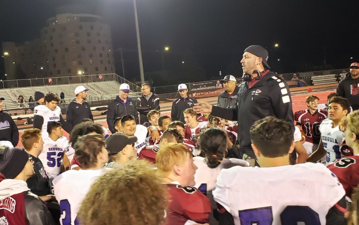 CleatsV's tweet photo. We are excited to announce that this years @CleatsV Cancer All-Star double header will feature a team comprised of east side players assembled by @NorthCentral_HS Head Coach, Sean Garvey. The team will bus over for game #2 of the showcase to take on the westside? #Claimit https://t.co/r7YwBPZ9uF