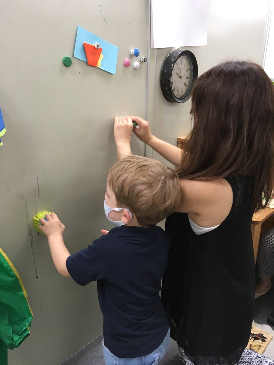 MSTokyoCedar's tweet photo. We learn to take care of everything around us - even the wall! #MSTpracticallife #MSTresponsibility #MSTconcentration #MSTsunshine https://t.co/efoiCE36pL