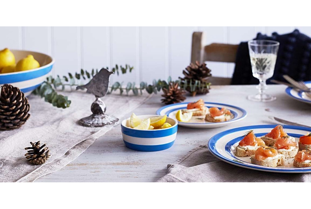 Dreaming of a relaxed barefoot coastal vibe? Channel your seaside interior look, from Cornwall to Ibiza, with our edit: 3 ways and 9 brands to help you achieve the look inc <a href="/cornishware/">Cornishware</a> #coastal #interiors bit.ly/33cfs2y