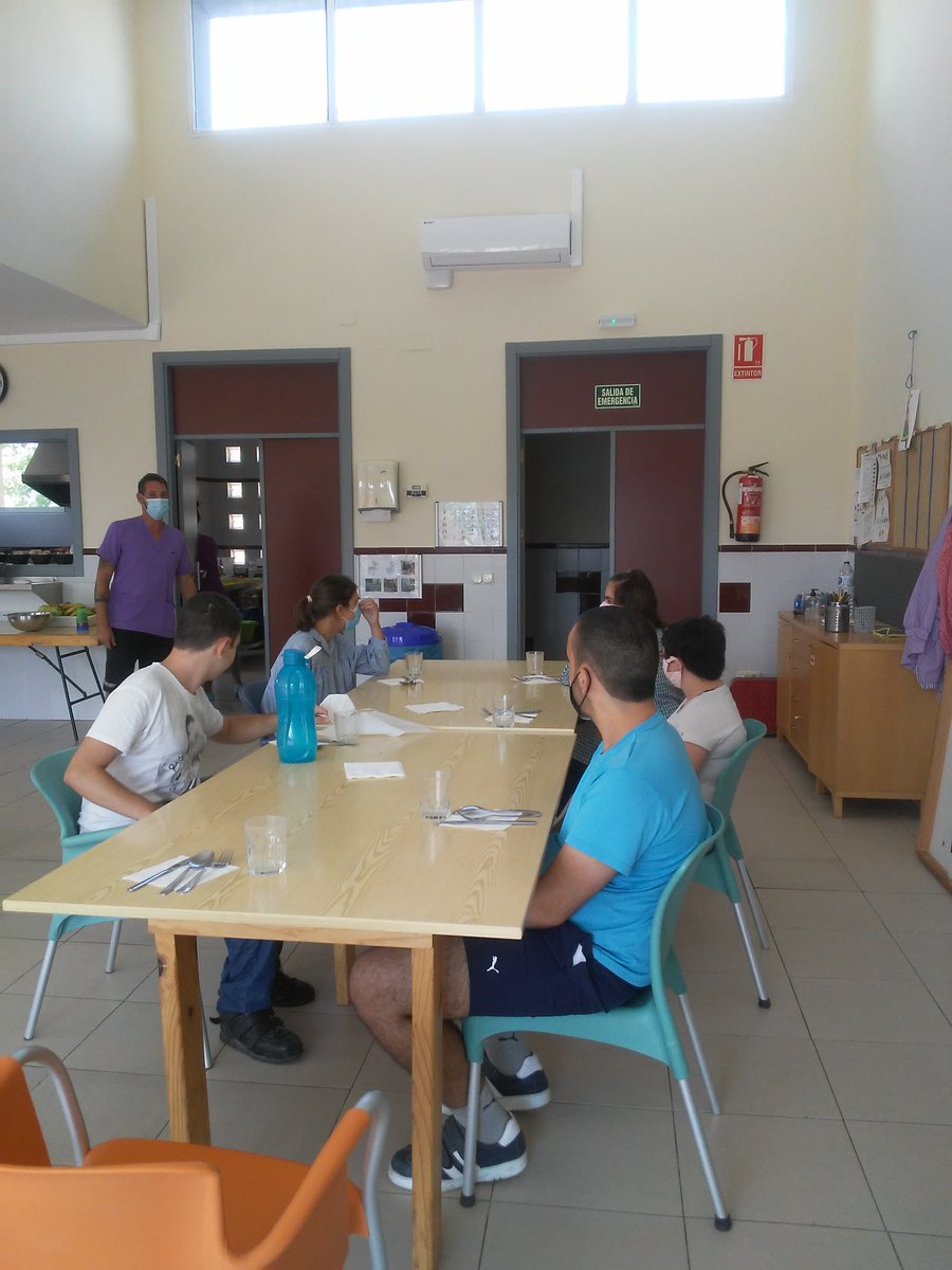ApadisVillena1's tweet photo. Ayer fue un día muy especial para la familia del #CEEAPADIS, tanto para los alumnos como para los profesionales del centro.
Tras la reunión informativa para las familias celebrada el pasado 2 de septiembre, iniciamos un nuevo #cursoescolar con mucha ilusión.
#APADIS #Villena https://t.co/VQAdBIWQp3