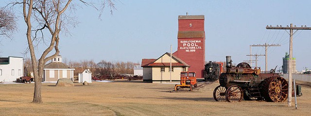 A "data DAO" can manage datatokens on behalf of its members. One app is co-ops. From early 1900s, the SWP grouped farmers for clout in negotiating grain prices, marketing, & dist'n.Similarly, a data co-op could give clout in negotiating data prices, marketing, & distn.20/25