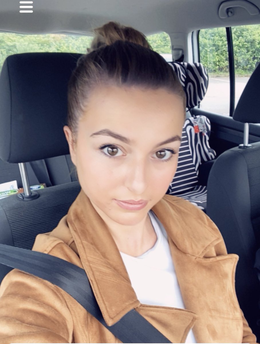 Team_Steph92's tweet photo. Channeling my inner Chloe Decker today @LuciferNetflix #LaurenGerman https://t.co/aiSlq1L9ZY
