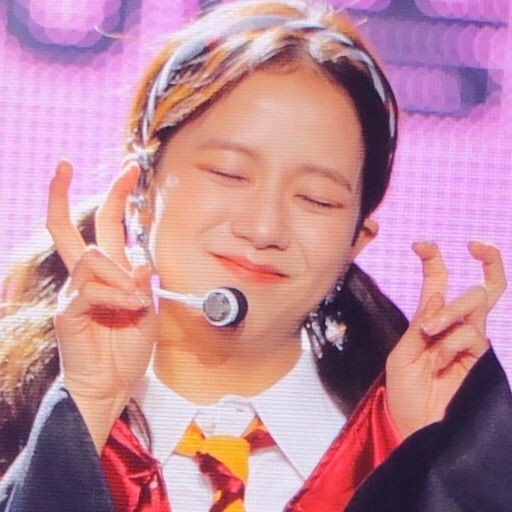 Hiiiii gw Carlina Raqquena Thalitha Amelia as Kim Jisoo,oh iya panggil gw Nana atau litha aja ok!
Yang mau fambestan DM aja ya!
Yang mau mutualan RT ajaa sekalian like nya hehe^^

#rp #roleplayer #roleplayerindonesia #rpindo #rootrp #roleplayeraccount
