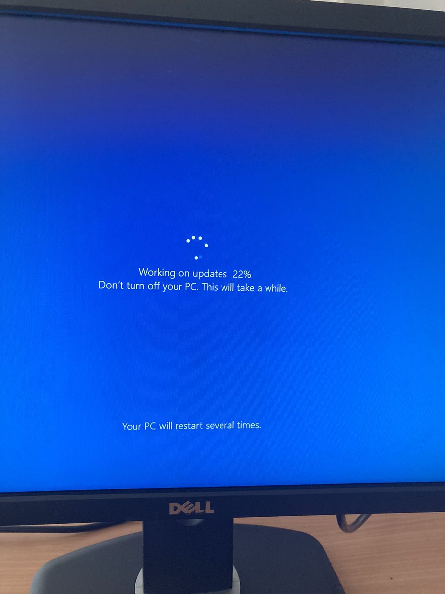 carol199's tweet photo. Oh hurry up...I’ve got loads to do! #WorkingInTheOffice #WaitingImpatiently #Frustratiion https://t.co/wtjmUMN3d7