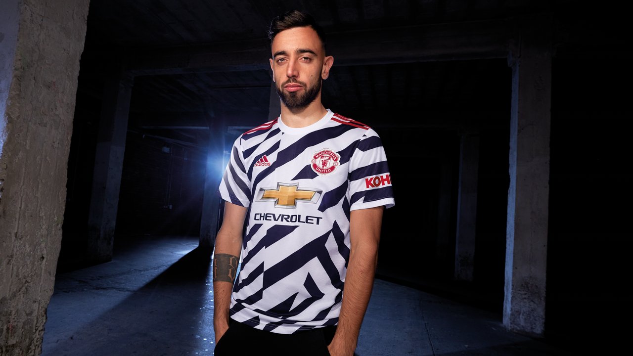 Man united on sale t shirt 2020