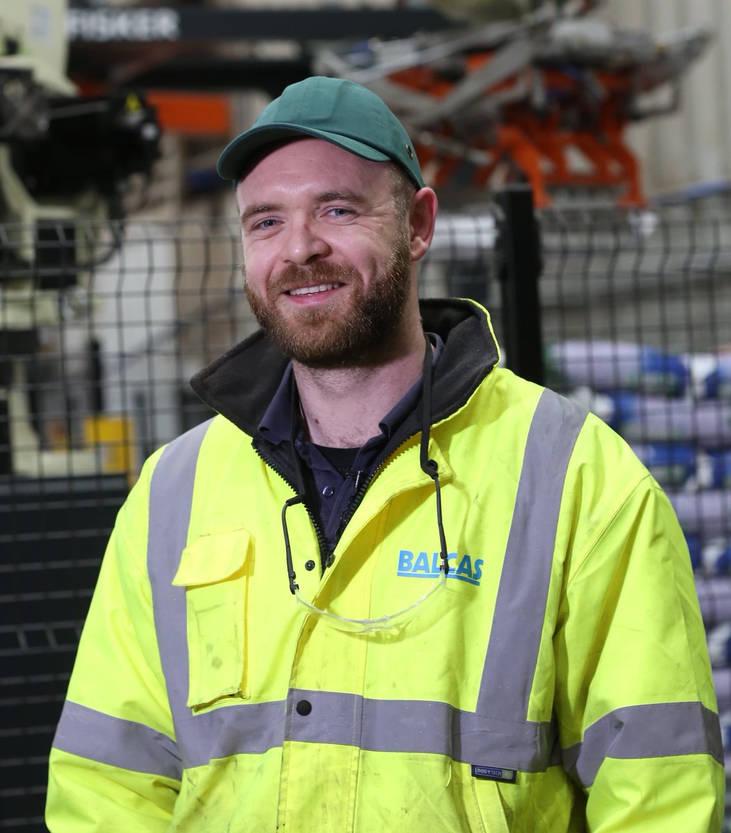 balcastimber's tweet photo. Our Employee of the Month is described as being gifted with a willingness to learn; in addition to his mechanical qualifications, John Mullarkey has also recently undertaken formal training towards becoming a qualified electrician!
#PositiveBalcasEnergy #LifelongLearning #CHP https://t.co/ccJZMDGIGR