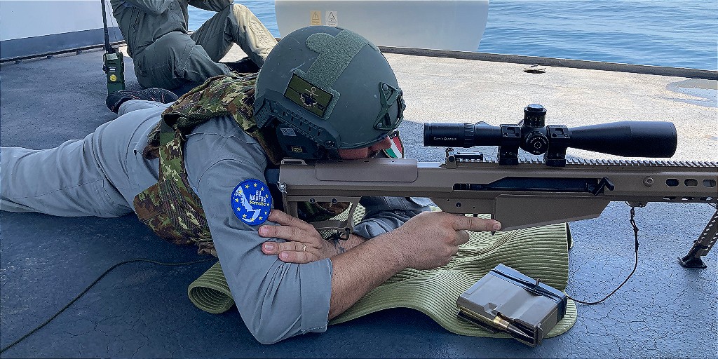 EUNAVFOR's tweet photo. #OpAtalanta🇪🇺 assets conduct regular live firing exercises allowing crews and boarding teams to remain confident in their abilities to respond to any situation as it arises. @eu_eeas @ChairmanEUMC @MinisteroDifesa @EMADmde @MORH_OSRH #counterpiracy #EuDefence #StromgerTogether https://t.co/i6zfSY00Uz