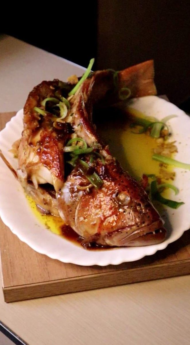 iMLauder's tweet photo. Bro... mukhang zombie pero ang heaven!

Steamed Lapu-lapu marinated with @90sMelters Garlic Butter and Honey Garlic. https://t.co/dbCXhpEk8w