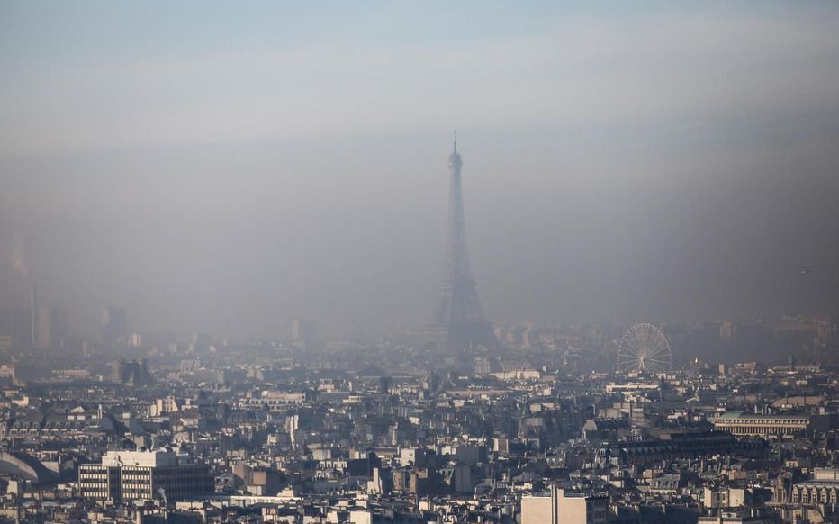 le_Parisien's tweet photo. La pollution serait responsable d’un mort sur huit en Europe

➡️ Soit 630 000 décès prématurés > https://t.co/FIlfWklQ0a https://t.co/DxW6wi0Q1g
