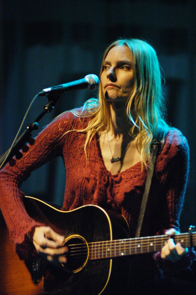 She fronted \Til Tuesday and has had an amazing solo career. Happy birthday to Aimee Mann! Pis, PR Photos 