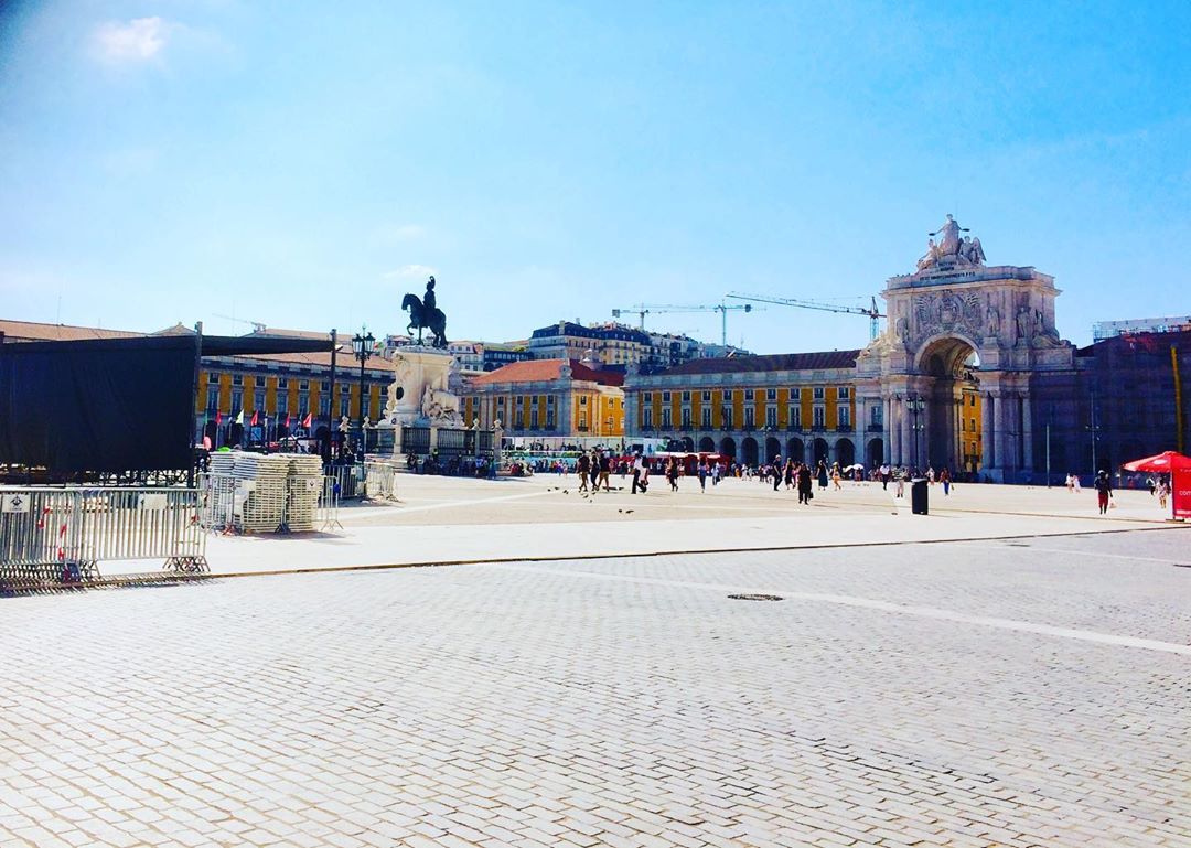 proentapparel's tweet photo. ๐ธ Views at #PlacadoComercio & #CasadosBiscos
๐๐ต๐น
#Lisbon #Portugal #protravel #proent
๐ท: https://t.co/bYFcluBHKB
๐ https://t.co/0VpajyDBjC
Facebook - https://t.co/oI09ljzk9V
ยฉ ProEnt https://t.co/bxAG1a2Bcc