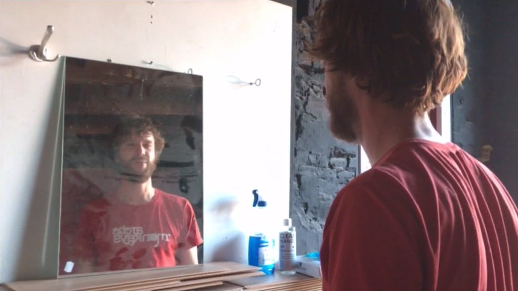 You decide if it's going to be a good or a bad day for Evert <a href="/arselectronica/">Ars Electronica</a> (@impaktfestival Event). Join us online tomorrow 14:00, at influencer.oneseconds.com
⁠
#oneseconds #collectief #ervaringstheater #installatiekunst #theater #collective #ExperientialTheatre
