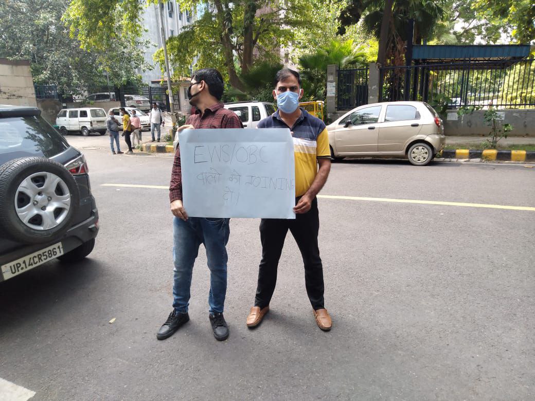 ShreyaC78040717's tweet photo. Give justice @FCI_India   अन्याय को स्वीकार नहीं करेंगे @PMOIndia @narendramodi @ndtvindia @irvpaswan #fci_justiceforewsobc #fci_justiceforewsobc #fci_justiceforewsobc #fci_justiceforewsobc https://t.co/TUKtjs7Kkz
