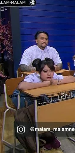 yaelahlutfyeah's tweet image. Ziva Magnolya @yaelahZiva  nih Kak , Masih cocok banget dia pake seragam SMA mukanya masih unyu gitu kek bocah ..
#7harisebelum17thn #highschoolproblems