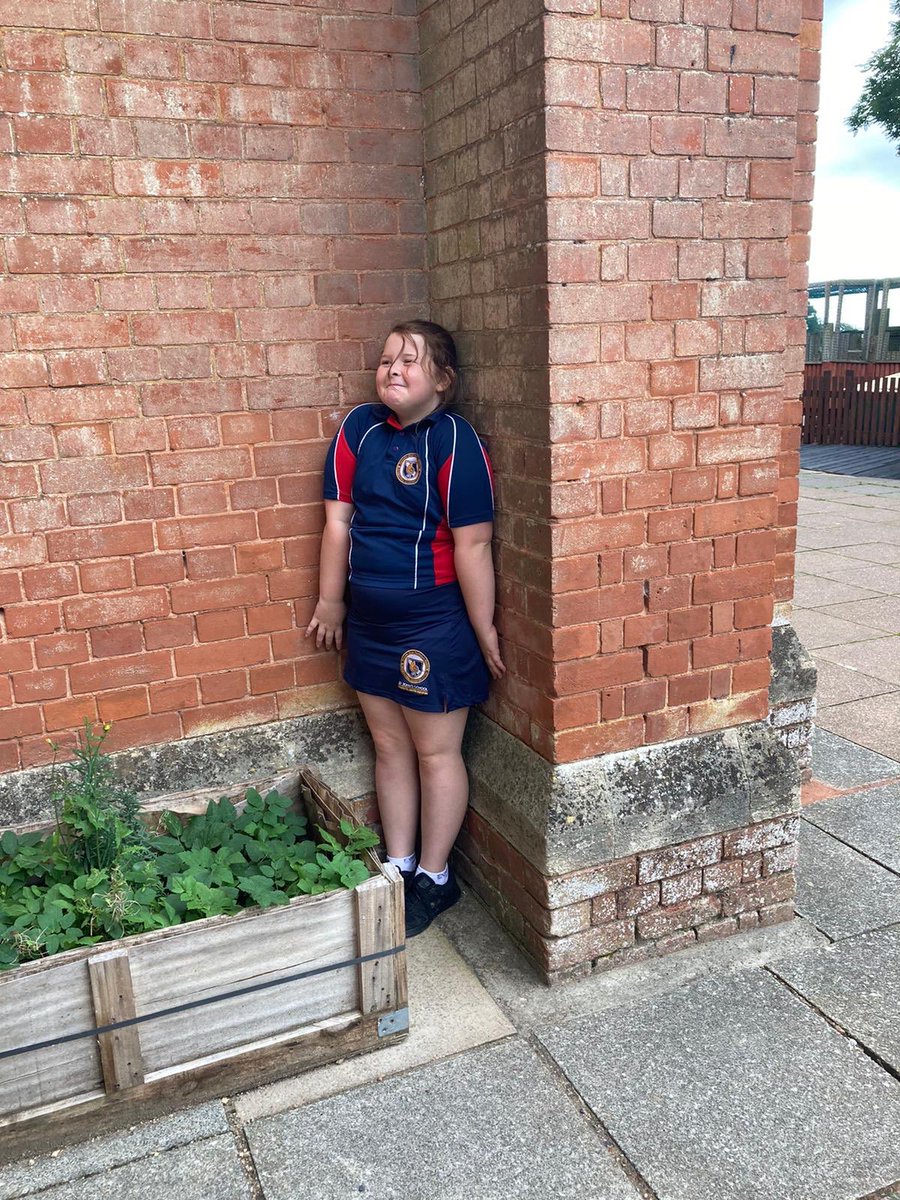 St_Johns_School's tweet photo. We love these pics of the Juniors playing 40/40. Such happy shouts for joy and a great welcome back to school. https://t.co/NEMX4myWUu