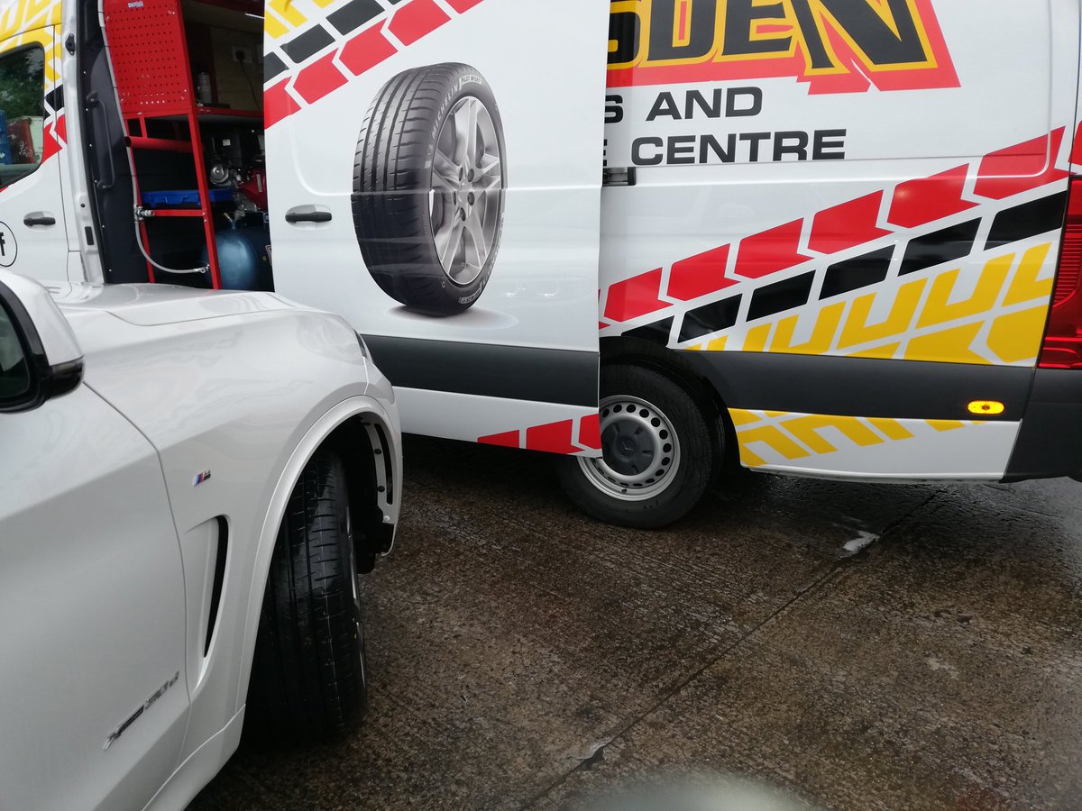 RecoveryMarsden's tweet image. 2 new pirelli tyre fitted and balanced to a customers x5 this morning