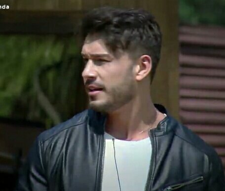 comentsjeh's tweet photo. Onde tudo começou /  seis acredita em amor a primeira vista eu acredito • 18 de setembro 2019 •
LUCASVIANA NO HOJE EM DIA https://t.co/kDka2Ygm76