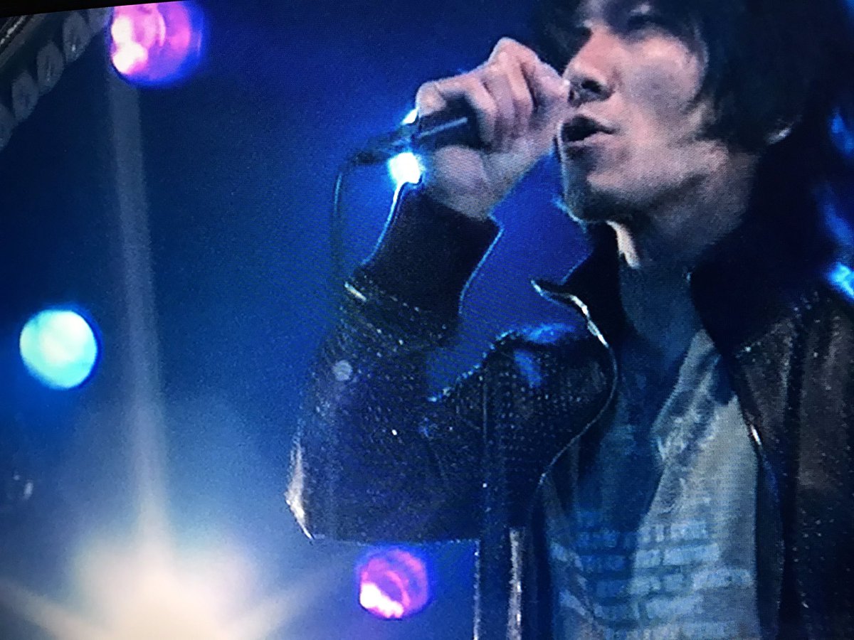 吉井和哉の息子も桜井和寿の息子も父親の面影を残しつつ現代風のイケメンになった感じで強い ツイレポ