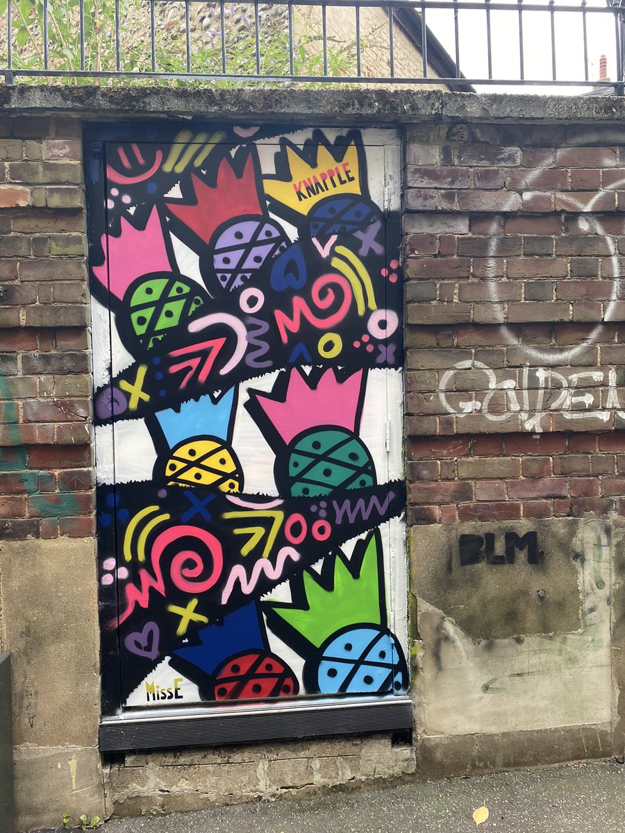 Think it’s safe to say that Knapple and her paints have been out in the Lanes this weekend - knapple.bigcartel.com