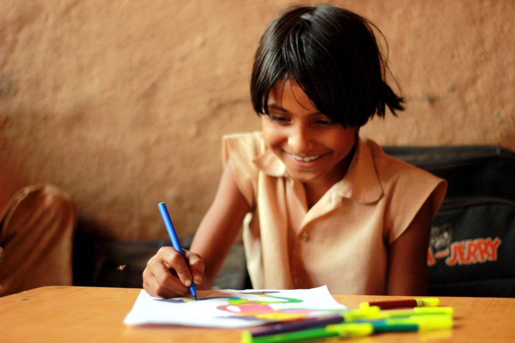 bagofsmile's tweet photo. "Today a Reader; 📚
Tomorrow a Leader!"🎓
#InternationalLiteracyDay 
#TuesdayThoughts https://t.co/0MRwbnxiAD