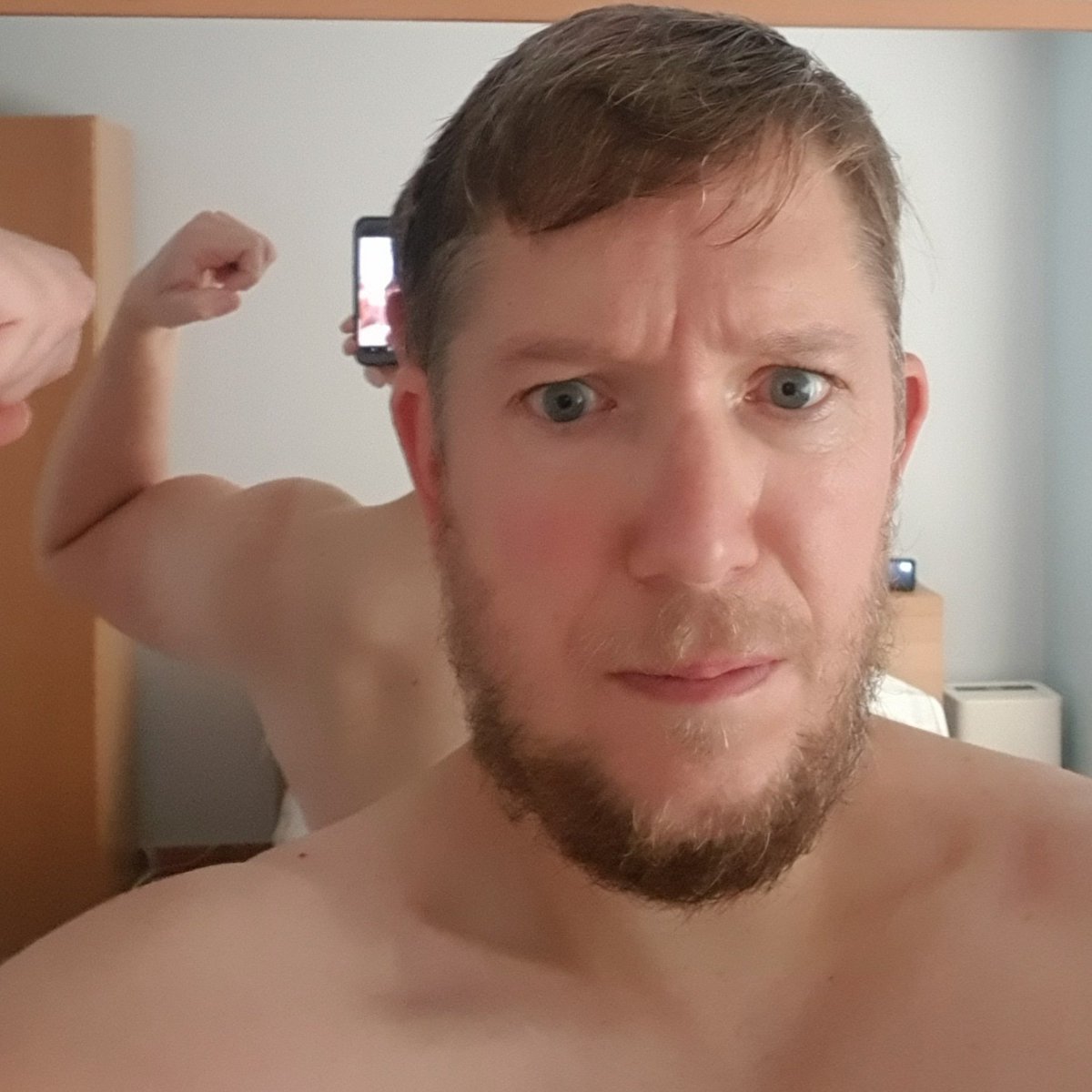 GavinWi79234383's tweet photo. #BackDay row to GROW 💪💪💪
#bodybuildng
#muscles
#GrowingWings
#rowtogrow
#operationgethyooooge
#fitness
#fitfam
#sizematters
#gonnagetbigifitkillsme
#bettergymsidcup https://t.co/JLra9lWTdS