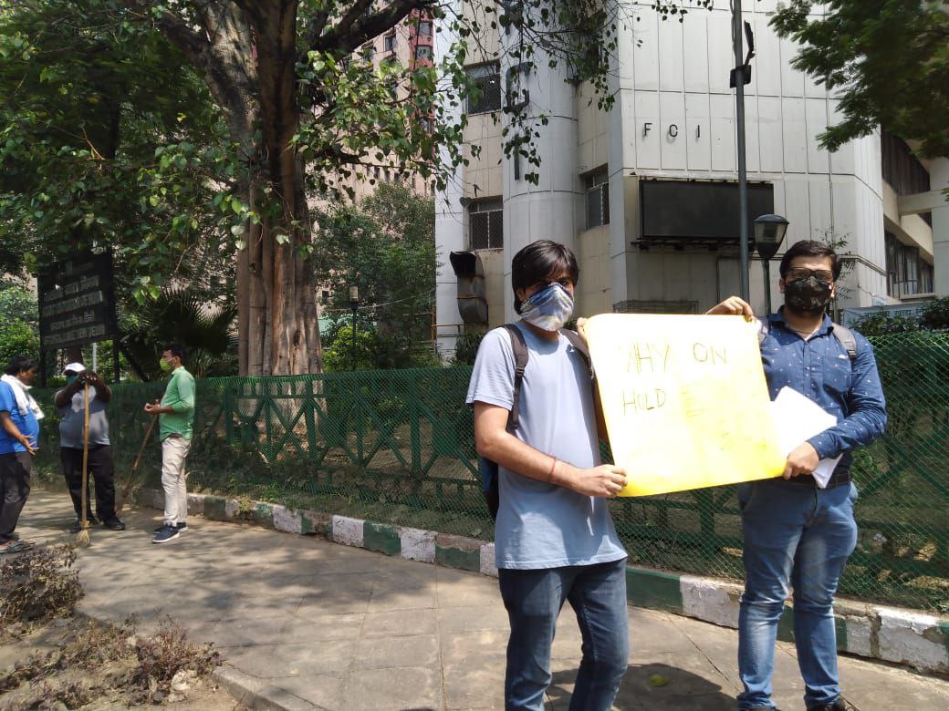 _s_HiManshu's tweet photo. What else we have to do make you feel thatwe are in immense dire need of this job...
#speakup4fcijoining #fcicat3joining
#speakup4fcijoining #fciag3joining #fci_justiceforewsobc
@irvpaswan @PMOIndia @ravishndtv @narendramodi @DainikBhaskar @ANI https://t.co/g8vvXVa9bQ