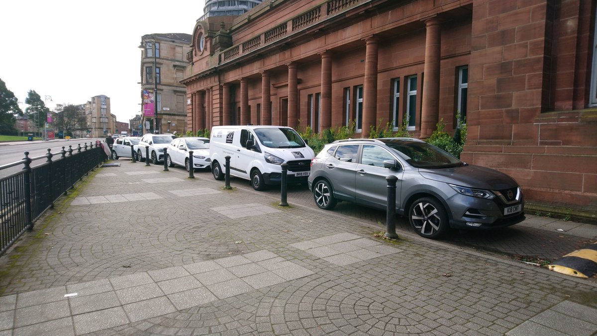 yokecoco's tweet photo. @GlasgowCC @SustransScot you are going to such efforts and expense to create #spacesforeveryone. Blocking up pedestrian areas is not ideal. This is not a car park @glasgowlife @KelvinHall16 @AnnaLangside #yorkhill #kelvingrove #finnieston https://t.co/R2NoIdilgw