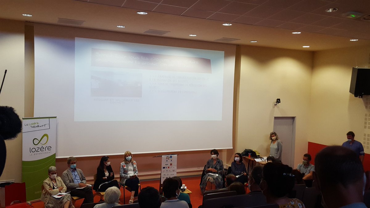 ReeLCPIE_LOZERE's tweet photo. Réduction des déchets, partenariat: campagne de sensibilisation au tri avec les écoles de #lozere, semaine européenne de réduction des déchets, exemple de @SupAgroFlorac et l'école de #florac pour le #compostage https://t.co/oMt4Mt7fCV