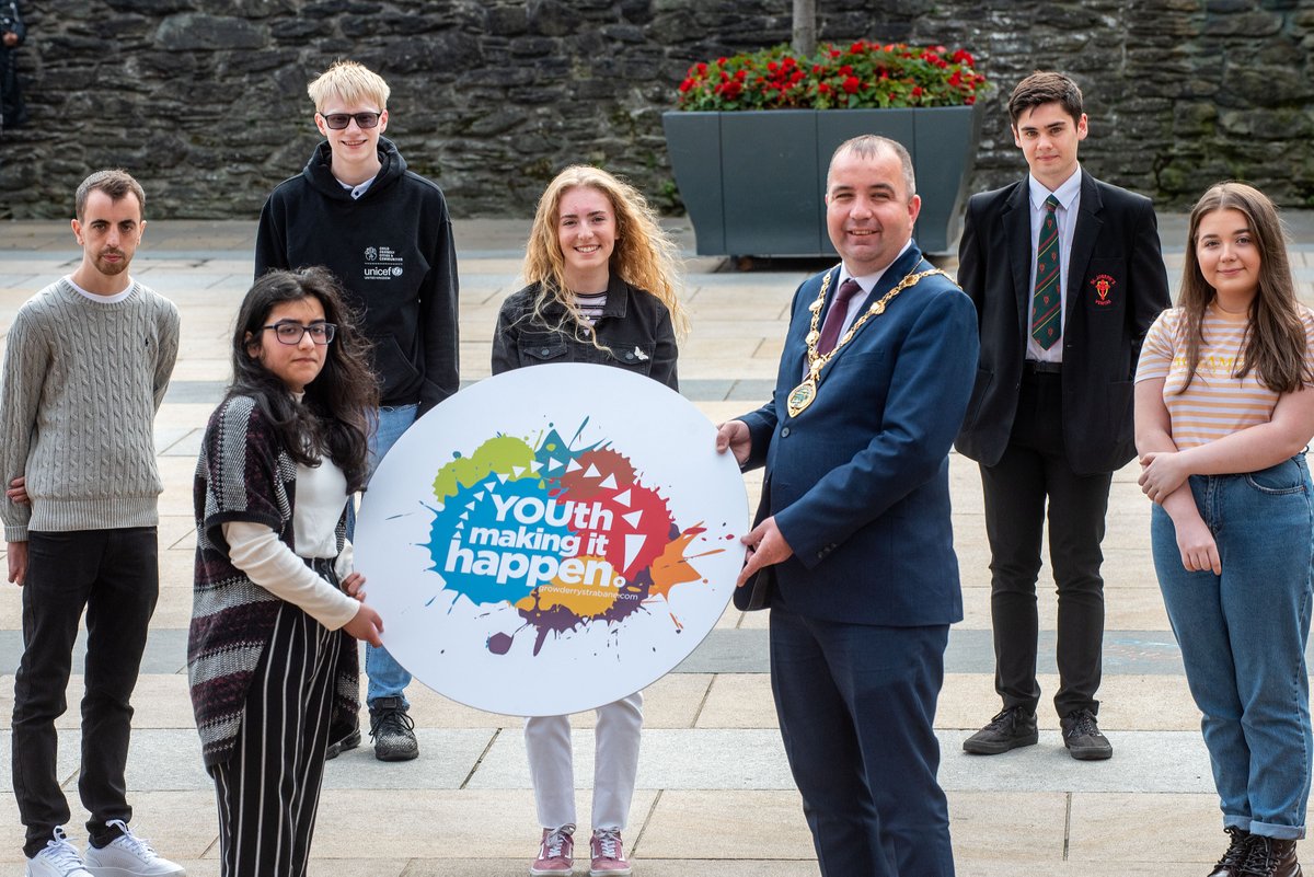 mayordcsdc's tweet photo. Exciting news for young people with the launch of a special budget of £20,000 for youth-led community projects. We want you to come up with fresh ideas to help transform local communities. Find out how you can submit your ideas and make it happen https://t.co/9w3RfHnPSy
#youthpb https://t.co/bFANgrBY0V