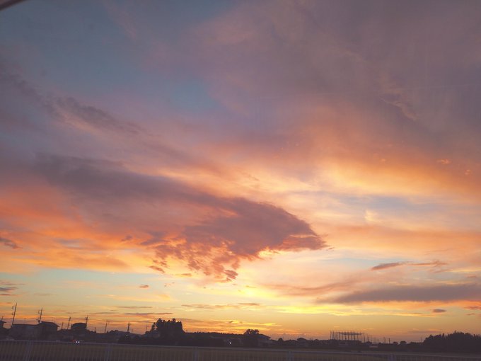 綺麗な夕焼けのtwitterイラスト検索結果