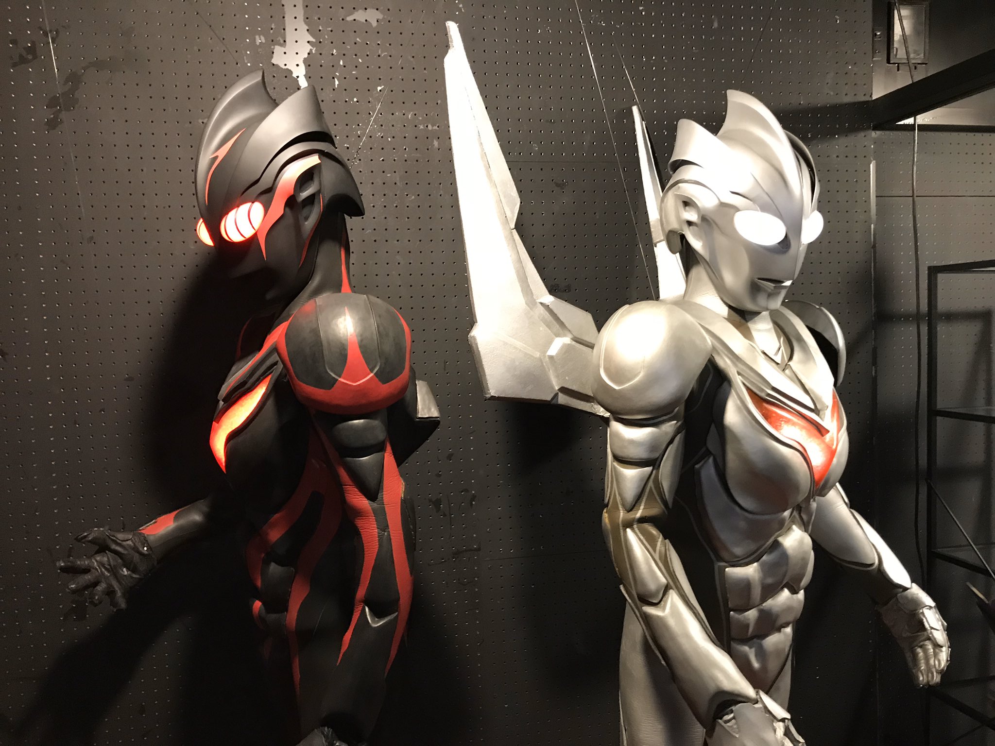 スギちゃん ノアとダークザキ大好き 本編だけじゃなくベリアル銀河帝国のノアも良い ウルトラマンfのザキ様も良いよ ザキ様のノアやウルトラマンに対する複雑で哀しい想いが見れるので これを見た人はベストツーショットを貼ろう ウルトラマンノア