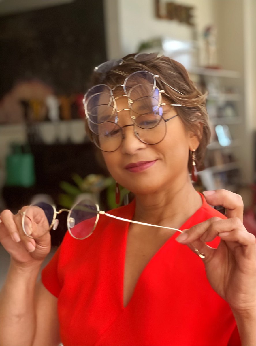 ces.style tweet media