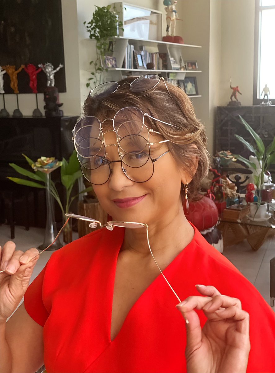 ces.style tweet media