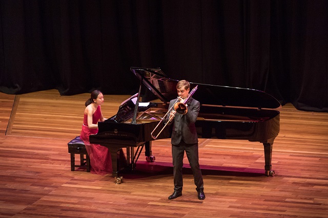 rosl1910's tweet image. It&apos;s been a very long wait to find out who will win the Gold Medal at the 2020 #ROSLAMC, but the wait is nearly over! Will @SianDicker @siriuschauflute @eleanorcorr or Dominic Doutney take home the £15,000 first prize?

Book here: bit.ly/3i8vNM0