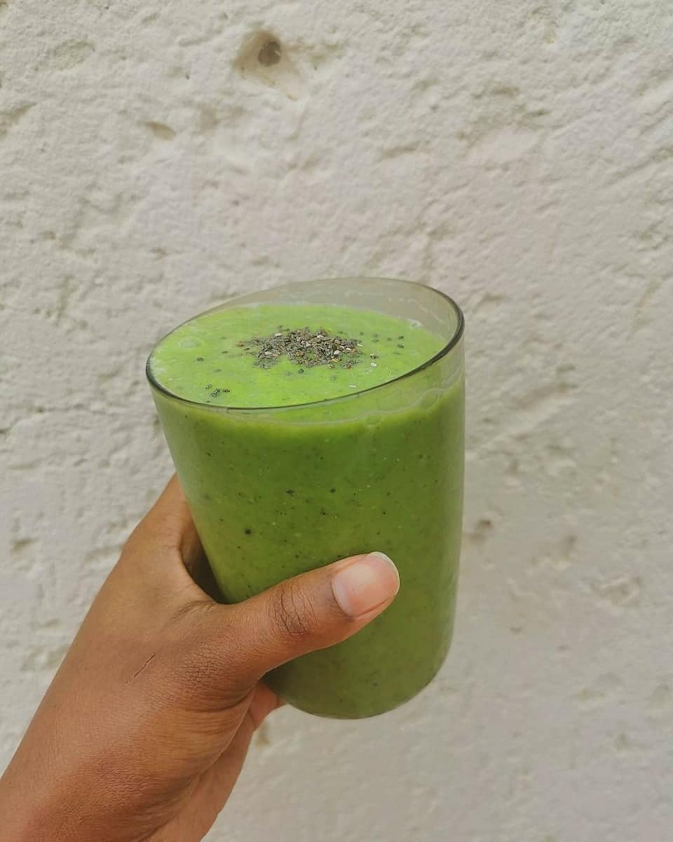 chabiA_21's tweet photo. We sell ready made smoothie packs. All our frozen packs come in 1kg packs. EASY, CONVENIENT AND NO WASTAGE! Free deliveries for areas within a 15km radius of Kempton Park and R50 thereafter! Please visit our page @justblendit_za on Instagram for more information.#GirlsTalkZA https://t.co/91Fn1O4o51