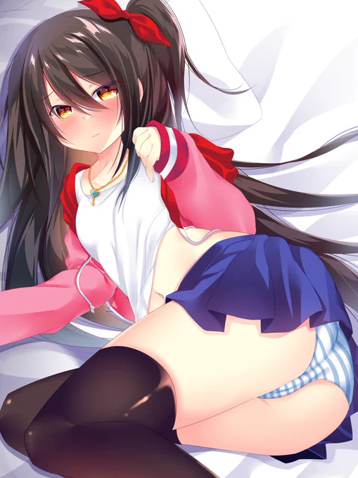 しまぱん甜花ちゃんskebで描かせて頂きました～!とてもえっちな差分がありそうな絵だけど実はある 