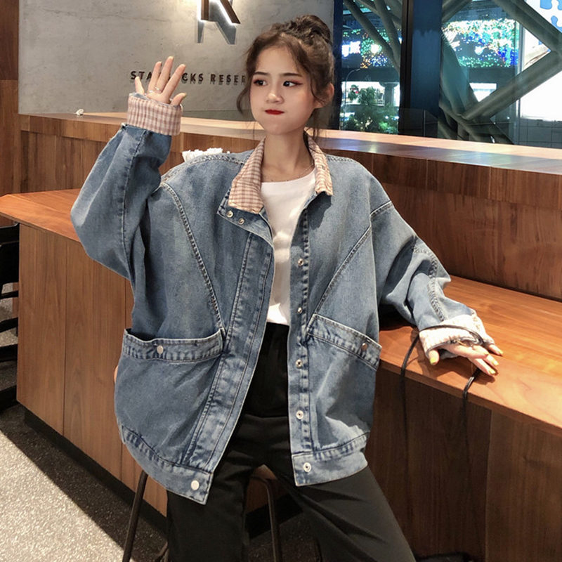 mooncomb09shop's tweet photo. 체크패턴 포켓 청자켓 수요조사

카라와 소매에 체크패턴으로 포인트를 주고 주머니가 있어서 더 편한 청자켓이에요!! S부터 L까지 나온답니당

수요조사 참여는 RT+마음💕 https://t.co/eNQxrIN3r5