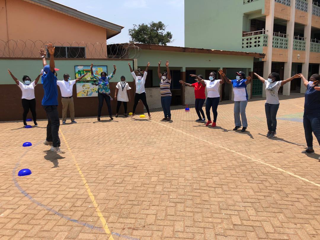 WaterAid_Ghana's tweet photo. Clubs and associations in schools are fun-platforms to entertain and learn. WaterAid Ghana, in partnership with Right to Play, has trained 45 teachers on hygiene and sanitation good practices using a play-based approach. #COVID19 #WASH #SchoolWASH #Sanitation #MOI #MSWR https://t.co/7fGPv59Mb5